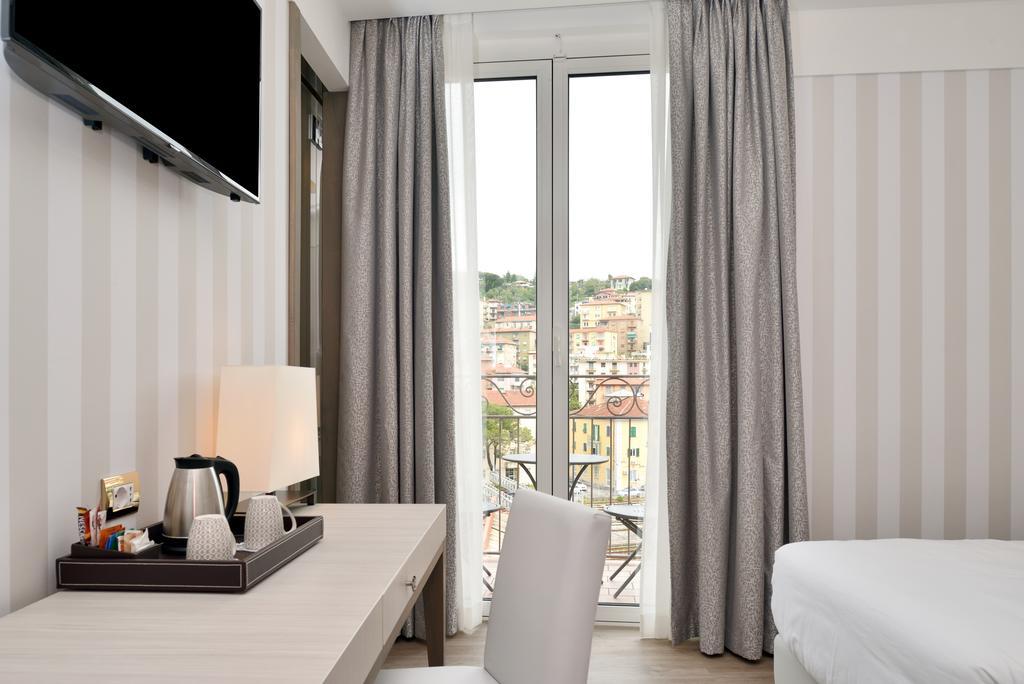 Hotel Firenze E Continentale 4*
